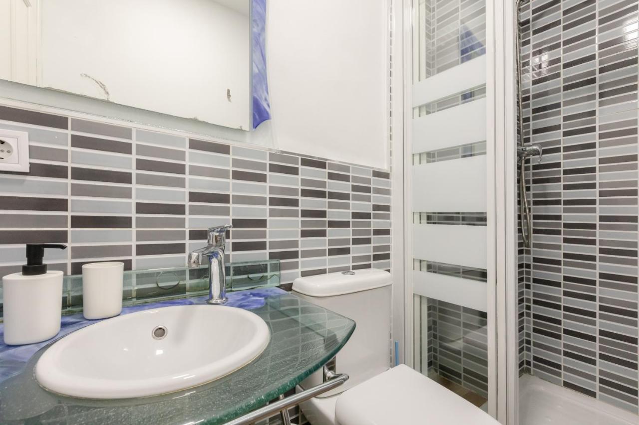 Avanti La Campana, Con Un Balcon Que Te Enamorara Del Ambiente De Sevilla Extérieur photo