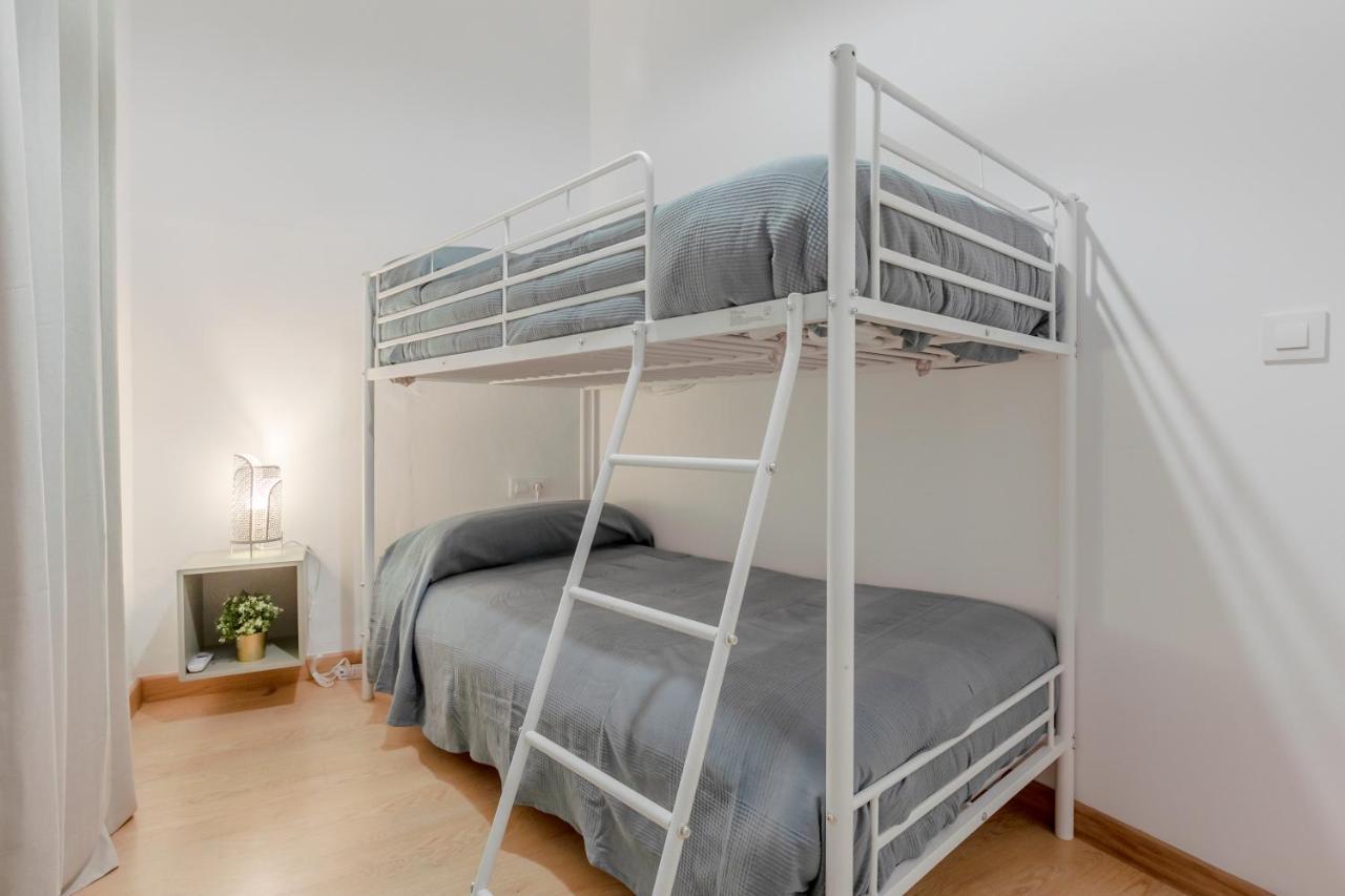 Avanti La Campana, Con Un Balcon Que Te Enamorara Del Ambiente De Sevilla Extérieur photo